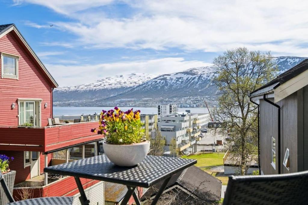 Cozy Little House In Tromso City エクステリア 写真