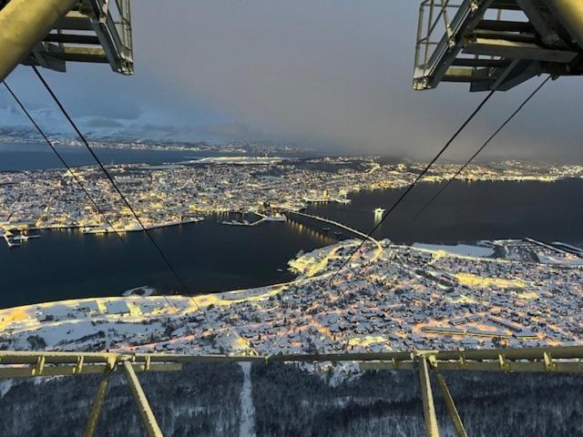 Cozy Little House In Tromso City エクステリア 写真