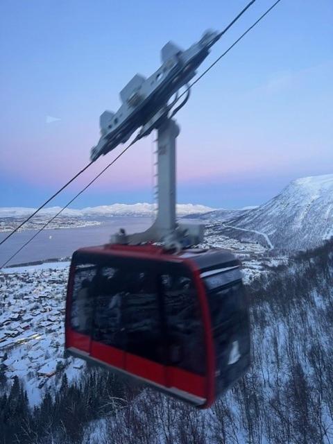 Cozy Little House In Tromso City エクステリア 写真
